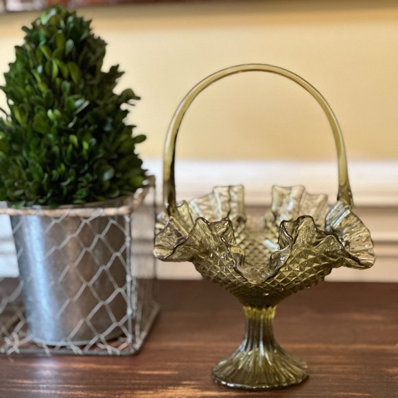 Indiana Glass Green Diamond Point Pedestal Basket - Picture 7 of 16